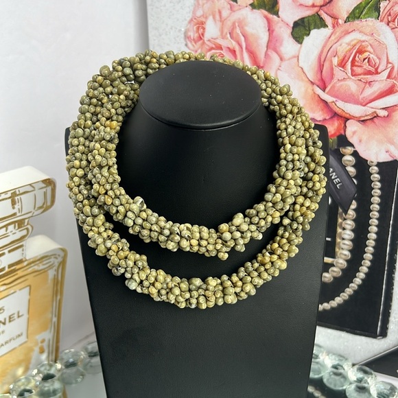 Gold and Pearl Statement Necklaces with Intricate Design - Picture 3 of 7